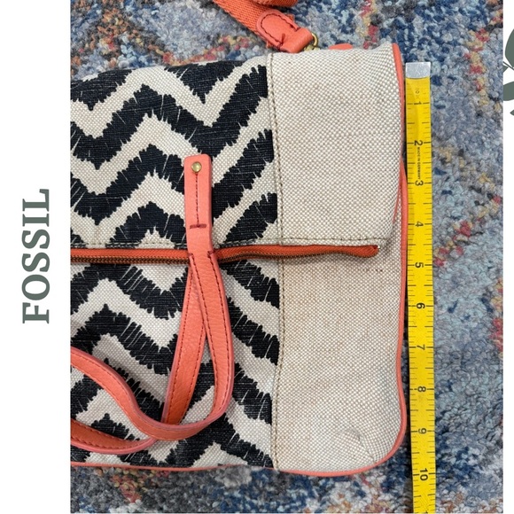Fossil Chevron Print Canvas Tote Bag | Fold Over Convertible Crossbody Leather - Picture 7 of 10